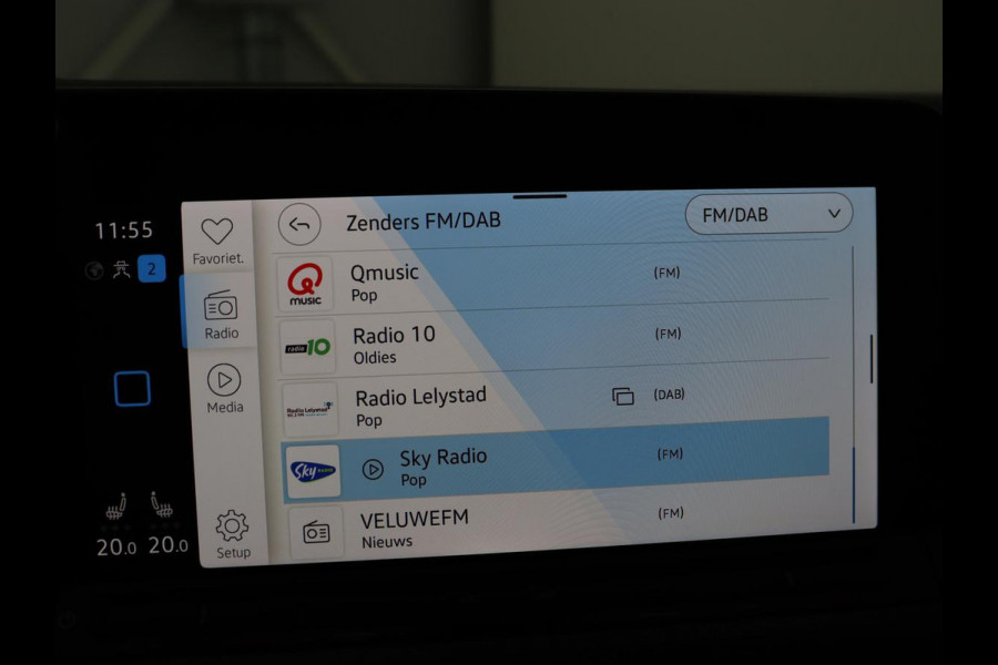 Volkswagen Golf 1.5 TSI Active Life | Trekhaak | Stoelverwarming | Carplay | Sfeerverlichting | Navigatie | Adaptive cruise | Parkeerhulp | Stuurverwarming | Bluetooth | Climate control