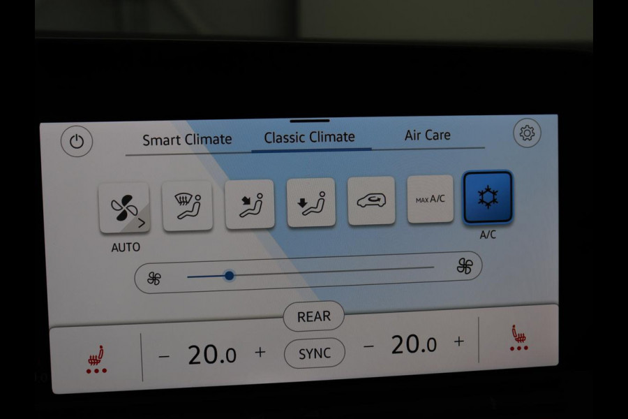 Volkswagen Golf 1.5 TSI Active Life | Trekhaak | Stoelverwarming | Carplay | Sfeerverlichting | Navigatie | Adaptive cruise | Parkeerhulp | Stuurverwarming | Bluetooth | Climate control