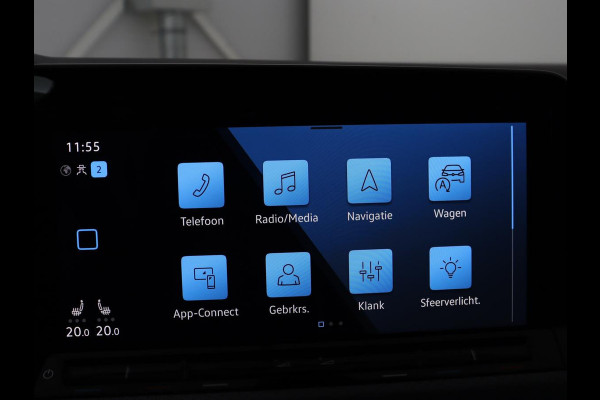 Volkswagen Golf 1.5 TSI Active Life | Trekhaak | Stoelverwarming | Carplay | Sfeerverlichting | Navigatie | Adaptive cruise | Parkeerhulp | Stuurverwarming | Bluetooth | Climate control