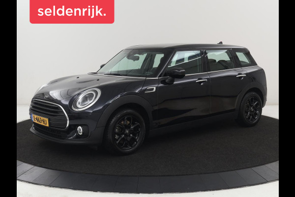 MINI Clubman 1.5 Cooper Business Edition | Automaat | Stoelverwarming | Carplay | Sportstoelen | Half leder | Full LED | Navigatie | Parkeerhulp | Climate control | Cruise control | Origineel NL