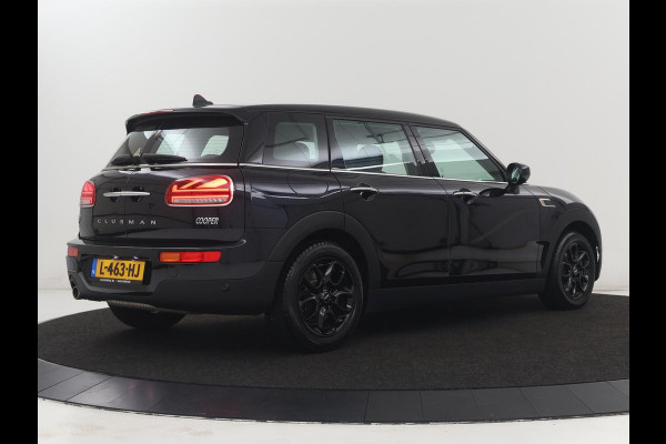 MINI Clubman 1.5 Cooper Business Edition | Automaat | Stoelverwarming | Carplay | Sportstoelen | Half leder | Full LED | Navigatie | Parkeerhulp | Climate control | Cruise control | Origineel NL