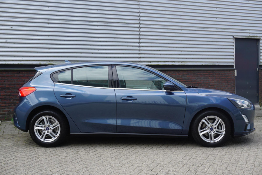 Ford Focus 1.0 EcoB.125PK Hybrid Business/Camera/AppleCarplay /Navigatie.