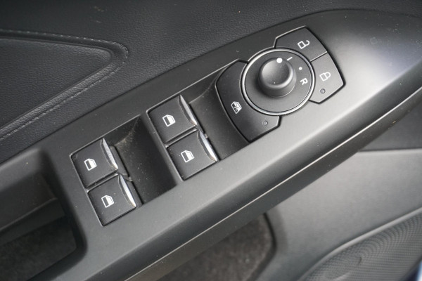 Ford Focus 1.0 EcoB.125PK Hybrid Business/Camera/AppleCarplay /Navigatie.