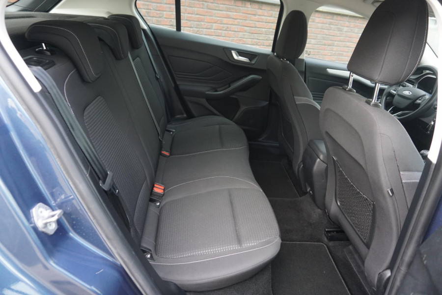Ford Focus 1.0 EcoB.125PK Hybrid Business/Camera/AppleCarplay /Navigatie.