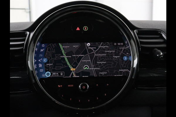 MINI Clubman 1.5 Cooper Business Edition | Automaat | Stoelverwarming | Carplay | Sportstoelen | Half leder | Full LED | Navigatie | Parkeerhulp | Climate control | Cruise control | Origineel NL