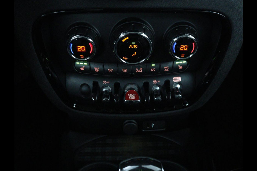 MINI Clubman 1.5 Cooper Business Edition | Automaat | Stoelverwarming | Carplay | Sportstoelen | Half leder | Full LED | Navigatie | Parkeerhulp | Climate control | Cruise control | Origineel NL