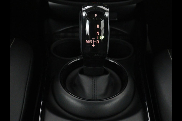 MINI Clubman 1.5 Cooper Business Edition | Automaat | Stoelverwarming | Carplay | Sportstoelen | Half leder | Full LED | Navigatie | Parkeerhulp | Climate control | Cruise control | Origineel NL
