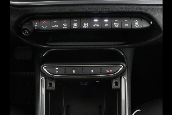 Fiat 600 1.2 Hybrid Urban | Stoelverwarming | 360 camera | Cruise control | Navigatie | Carplay | DAB | Climate control | Full LED | Park assist | Sfeerverlichting