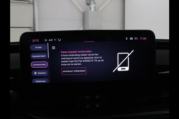 Fiat 600 1.2 Hybrid Urban | Stoelverwarming | 360 camera | Cruise control | Navigatie | Carplay | DAB | Climate control | Full LED | Park assist | Sfeerverlichting