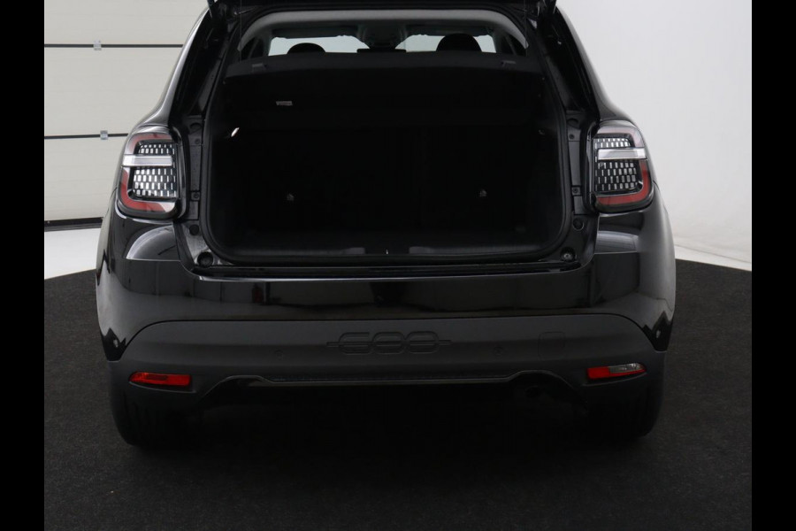 Fiat 600 1.2 Hybrid Urban | Stoelverwarming | 360 camera | Cruise control | Navigatie | Carplay | DAB | Climate control | Full LED | Park assist | Sfeerverlichting