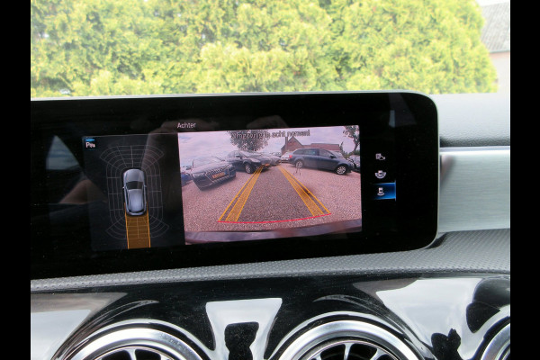 Mercedes-Benz A-Klasse 220 Launch Ed. Automaat * LED * Virt. Cockpit * Camera *