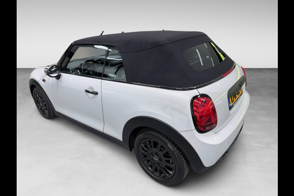 MINI Cabrio 1.5 CHILI BLACK-LINE 27DKM/V-COCKPIT/NAVI/LED/DAB/CARPLAY/ECC/PDC/CRUISE///