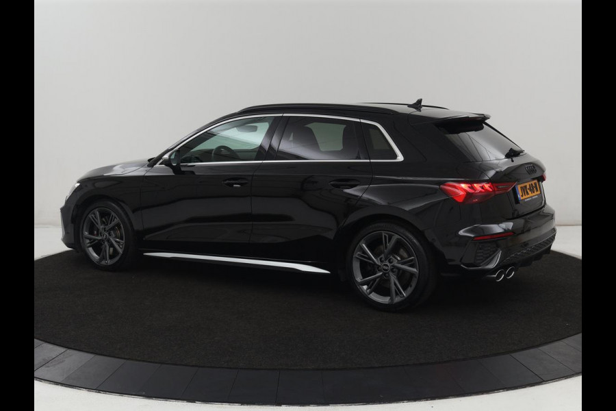 Audi A3 2.0 TFSI S3 quattro | Adaptive cruise | B&O | Bang & Olufsen | Matrix LED | Leder/Alcantara | Park Assist | Stoelverwarming | Virtual Cockpit | Carplay | Navigatie | Sportstoelen | Climate control