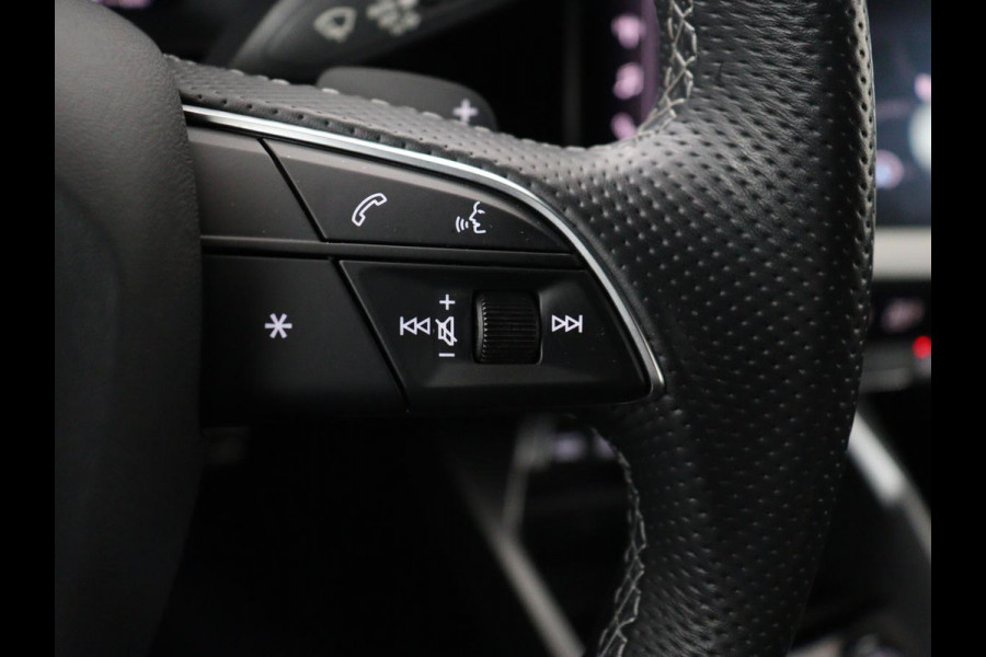 Audi A3 2.0 TFSI S3 quattro | Adaptive cruise | B&O | Bang & Olufsen | Matrix LED | Leder/Alcantara | Park Assist | Stoelverwarming | Virtual Cockpit | Carplay | Navigatie | Sportstoelen | Climate control