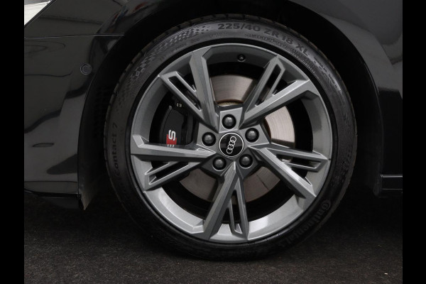 Audi A3 2.0 TFSI S3 quattro | Adaptive cruise | B&O | Bang & Olufsen | Matrix LED | Leder/Alcantara | Park Assist | Stoelverwarming | Virtual Cockpit | Carplay | Navigatie | Sportstoelen | Climate control