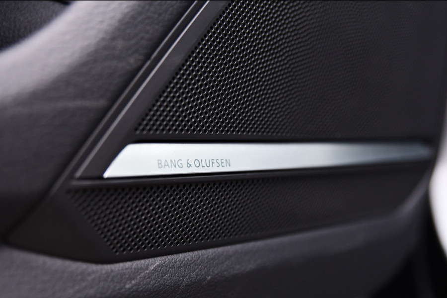 Audi A6 Avant 55 TFSI e quattro Competition S-Line, Pano, B&O, 360 3D, ACC, HUD, Memory, Trekhaak, Matrix!