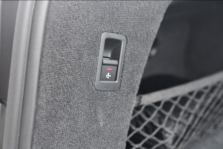 Audi A6 Avant 55 TFSI e quattro Competition S-Line, Pano, B&O, 360 3D, ACC, HUD, Memory, Trekhaak, Matrix!