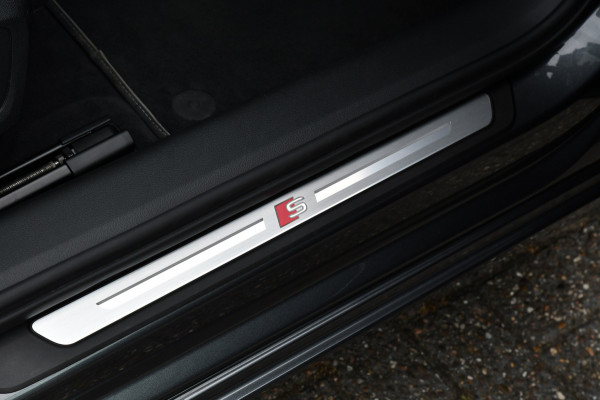 Audi A6 Avant 55 TFSI e quattro Competition S-Line, Pano, B&O, 360 3D, ACC, HUD, Memory, Trekhaak, Matrix!