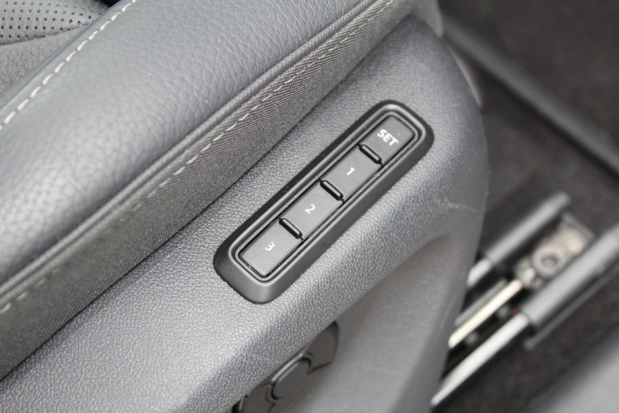 Škoda Kodiaq 1.5 TSI PHEV Business Edition | Origin NL | Trekhaak | Canton | Leder | BLIS | Navigatie