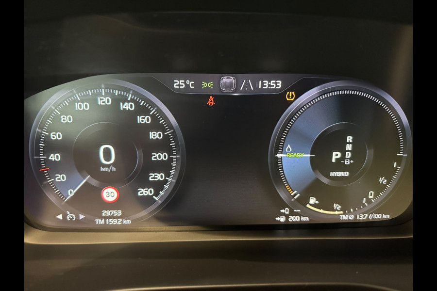 Volvo XC40 T4 Aut. Plug-in Hybrid R-Design Parkeercamera Panoramadak 211pk