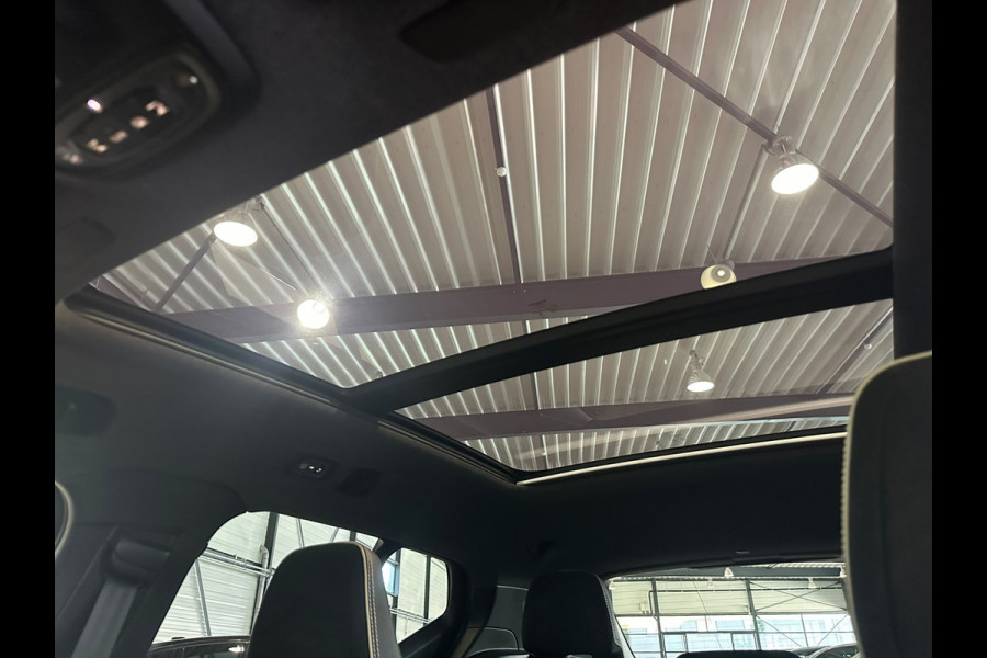 Volvo XC40 T4 Aut. Plug-in Hybrid R-Design Parkeercamera Panoramadak 211pk