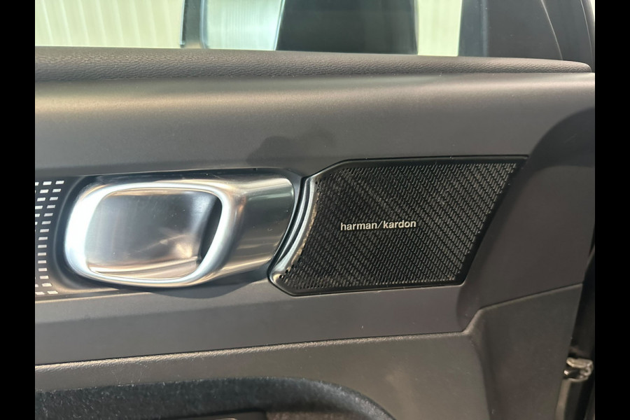 Volvo XC40 T4 Aut. Plug-in Hybrid R-Design Parkeercamera Panoramadak 211pk