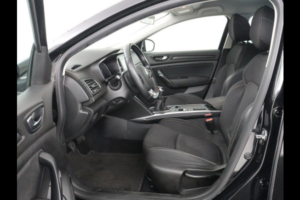 Renault Mégane Estate 1.3 TCe Limited | Trekhaak | Parkeerhulp | Cruise control | Climate control | Navigatie | Bluetooth | Keyless | Sfeerverlichting |