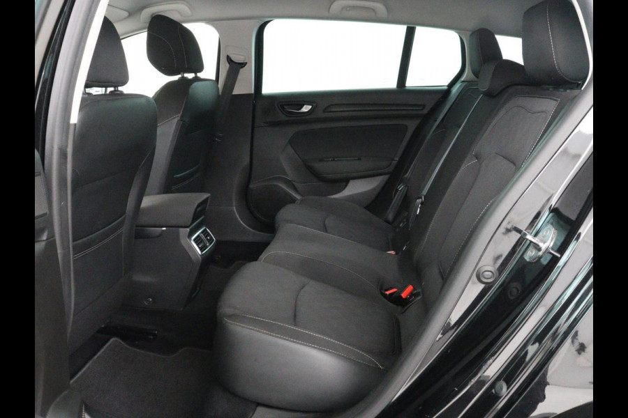Renault Mégane Estate 1.3 TCe Limited | Trekhaak | Parkeerhulp | Cruise control | Climate control | Navigatie | Bluetooth | Keyless | Sfeerverlichting |