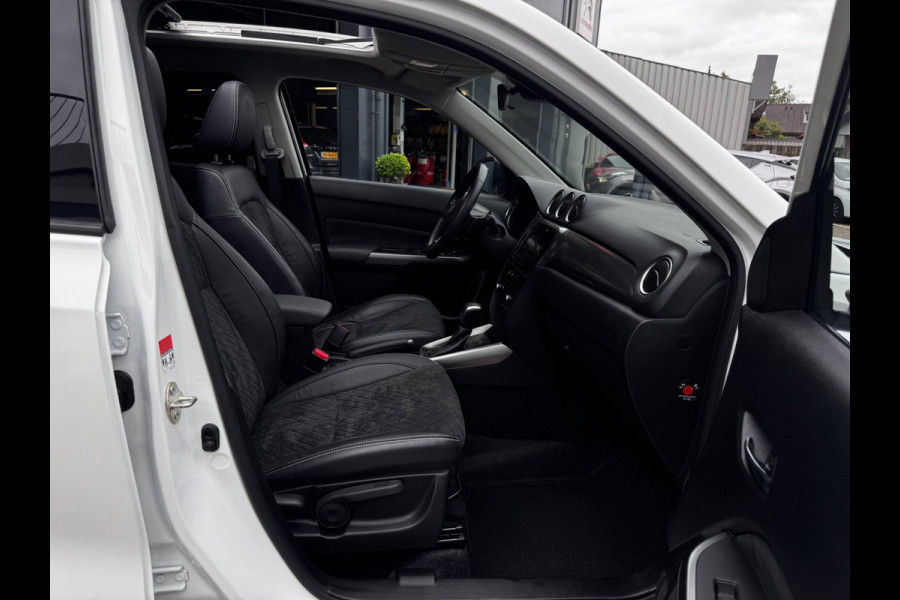 Suzuki Vitara 1.5 Hybrid Style | Panoramadak | Suzuki dealer onderhouden | Stoelverwarming | Camera |