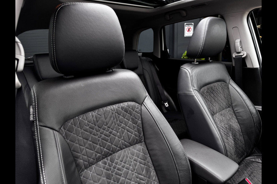 Suzuki Vitara 1.5 Hybrid Style | Panoramadak | Suzuki dealer onderhouden | Stoelverwarming | Camera |