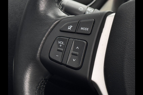 Suzuki Vitara 1.5 Hybrid Style | Panoramadak | Suzuki dealer onderhouden | Stoelverwarming | Camera |