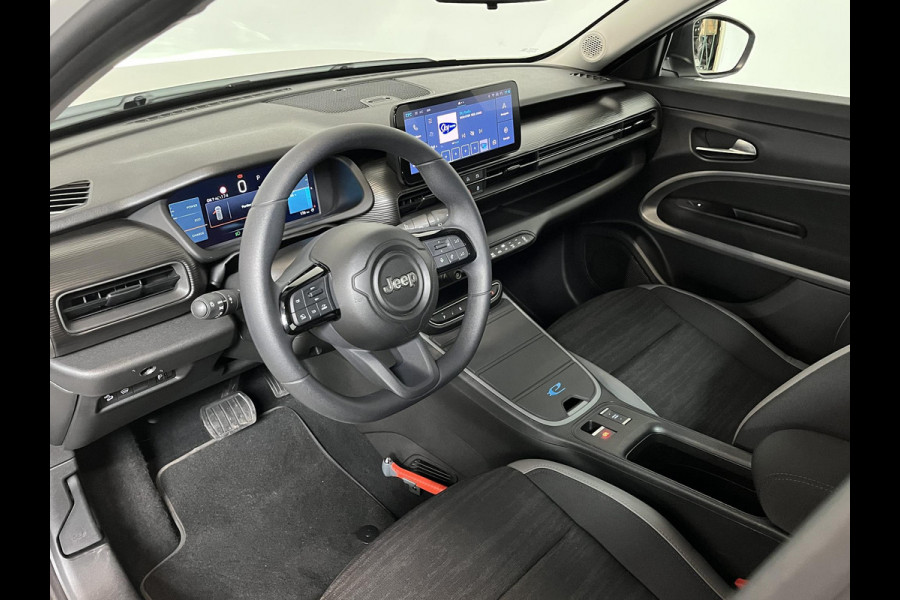 Jeep Avenger Longitude 54 kWh Navigatie Apple Carplay/ Android Auto Parkeersensor achter Cruise Control Stoelverwarming Full LED Virtual Cockpit Climate Control