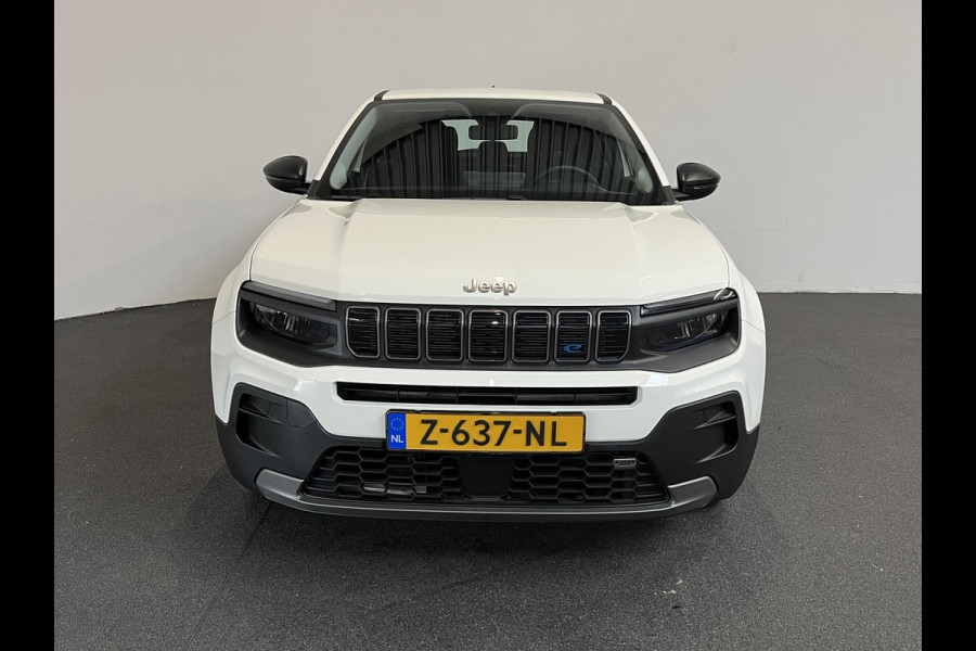 Jeep Avenger Longitude 54 kWh Navigatie Apple Carplay/ Android Auto Parkeersensor achter Cruise Control Stoelverwarming Full LED Virtual Cockpit Climate Control