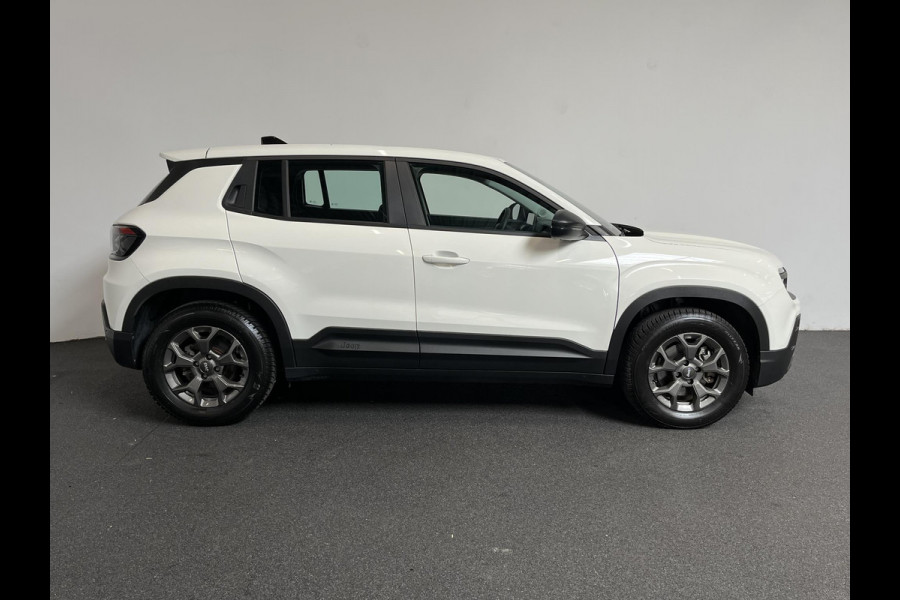 Jeep Avenger Longitude 54 kWh Navigatie Apple Carplay/ Android Auto Parkeersensor achter Cruise Control Stoelverwarming Full LED Virtual Cockpit Climate Control