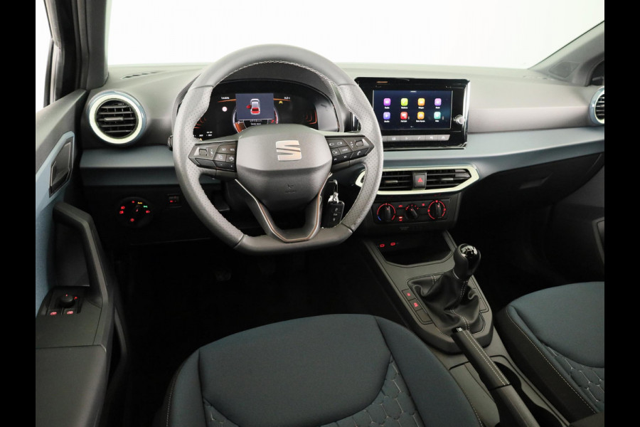 Seat Ibiza Style Plus 1.0 EcoTSI 95 PK | Midnight Black Metallic | Apple Carplay | Park Assist | Cruise Control