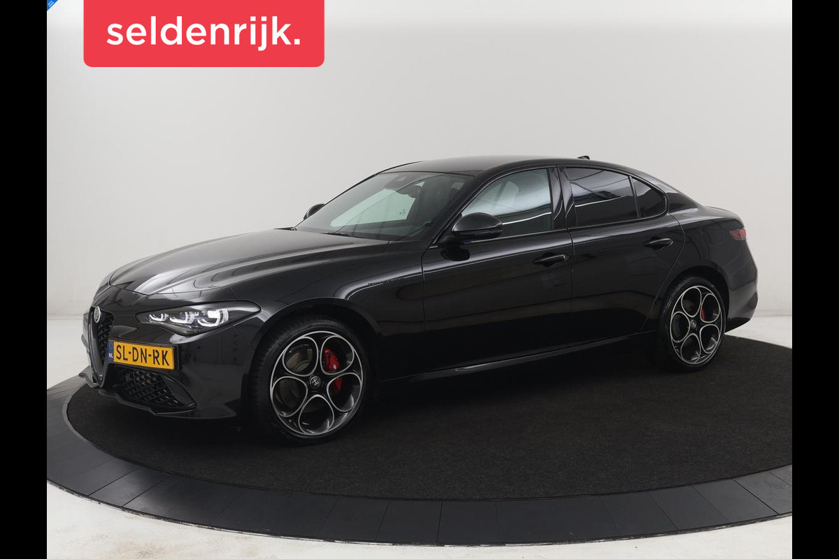 Alfa Romeo Giulia 2.0 T GME AWD Competizione Q4 Q4 280PK | Leder | Memory | Leder dashboard | Stuur/stoel verwarming | Matrix koplampen | Harman / Kardon | Dodehoek detectie | Park assist | Camera | Climate control | Virtual dashboard |