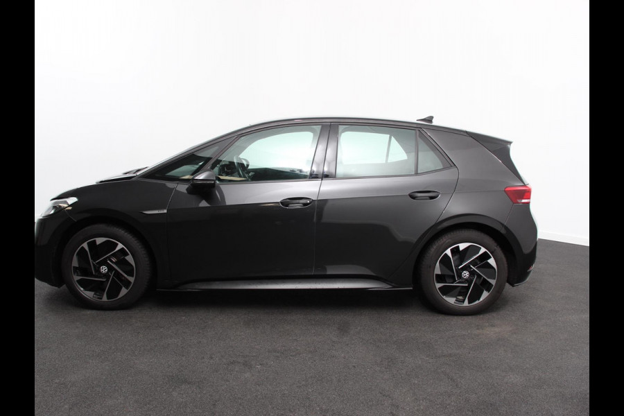 Volkswagen ID.3 Pro 58 kWh SOH 90%  Navigatie Apple Carplay/Android Auto Parkeersensoren Adaptive Cruise Control Stoel- en stuurverwarming Full Led Climate Control