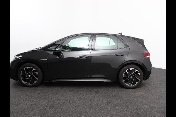 Volkswagen ID.3 Pro 58 kWh SOH 90%  Navigatie Apple Carplay/Android Auto Parkeersensoren Adaptive Cruise Control Stoel- en stuurverwarming Full Led Climate Control