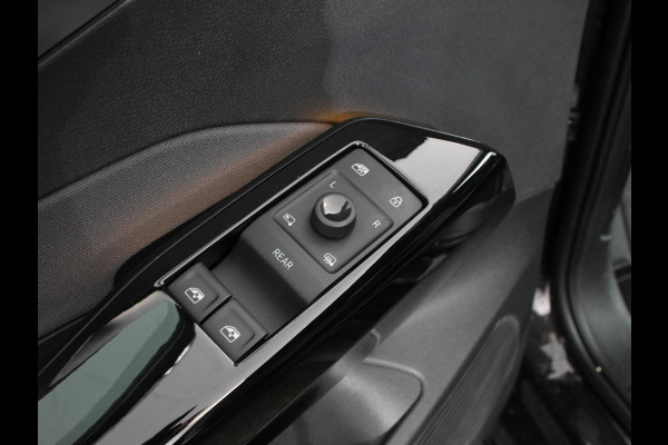 Volkswagen ID.3 Pro 58 kWh SOH 90%  Navigatie Apple Carplay/Android Auto Parkeersensoren Adaptive Cruise Control Stoel- en stuurverwarming Full Led Climate Control