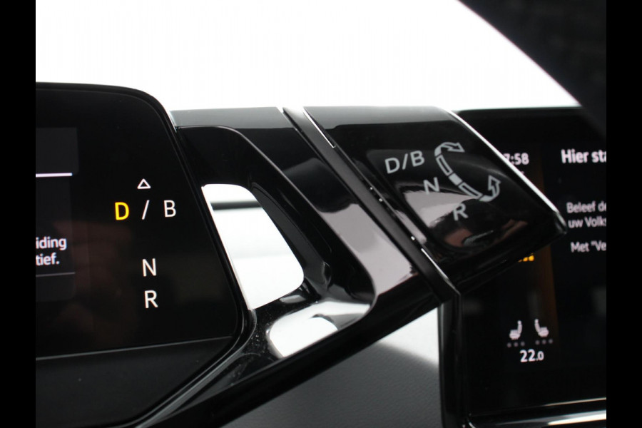 Volkswagen ID.3 Pro 58 kWh SOH 90%  Navigatie Apple Carplay/Android Auto Parkeersensoren Adaptive Cruise Control Stoel- en stuurverwarming Full Led Climate Control