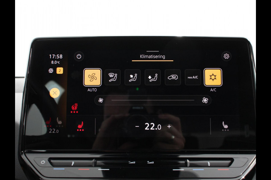 Volkswagen ID.3 Pro 58 kWh SOH 90%  Navigatie Apple Carplay/Android Auto Parkeersensoren Adaptive Cruise Control Stoel- en stuurverwarming Full Led Climate Control