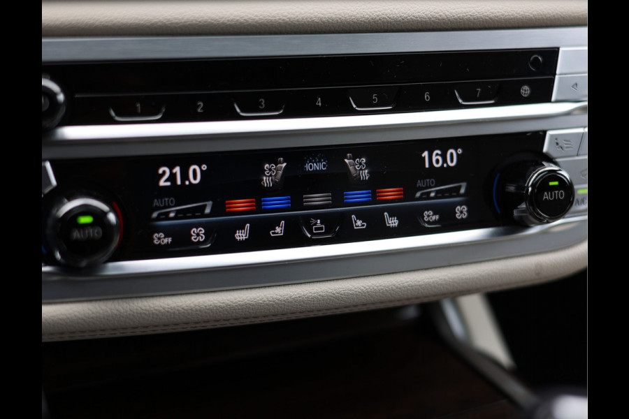 BMW 7 Serie 750Li xDrive High Executive | Lounge Pack - Pano - Trekhaak