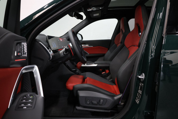 BMW X1 M35i 301+PK FULL/LASER/VIRTUAL/SFEER/HUD/PANO/LEER+S.VERWARMING+MEMORY/360/20" LMV/ACC/ECC/FABRIEKSGARANTIE!