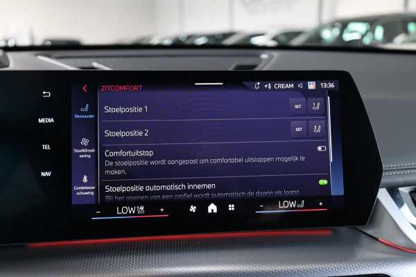 BMW X1 M35i 301+PK FULL/LASER/VIRTUAL/SFEER/HUD/PANO/LEER+S.VERWARMING+MEMORY/360/20" LMV/ACC/ECC/FABRIEKSGARANTIE!