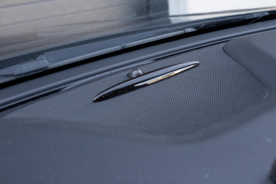 Mercedes-Benz CLA-Klasse 180 Buss AMG PANO CAMERA CARPLAY LED
