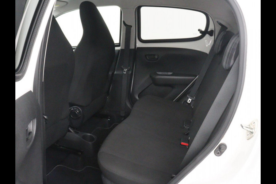 Peugeot 108 | 5-Deurs | Elektrische ramen | Lichtmetaal | NAP 53.000 km | Peugeot 108 1.0 e-VTi Style | 5-Deurs | Elektrisch | 5-Deurs | Elektrische ramen | Lichtmetaal | NAP 53.000 km | Full LED | Bluetooth | Airco |