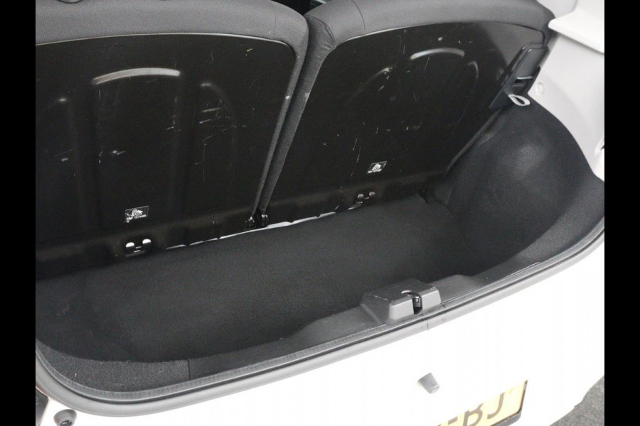 Peugeot 108 | 5-Deurs | Elektrische ramen | Lichtmetaal | NAP 53.000 km | Peugeot 108 1.0 e-VTi Style | 5-Deurs | Elektrisch | 5-Deurs | Elektrische ramen | Lichtmetaal | NAP 53.000 km | Full LED | Bluetooth | Airco |
