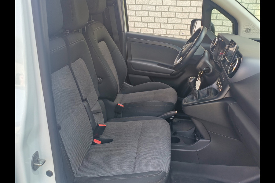 Mercedes-Benz Citan 110 CDI L1 Pro Rijklaar + 6 maanden Bovag-garantie Henk Jongen Auto's in Helmond,  al 50 jaar service zoals 't hoort!