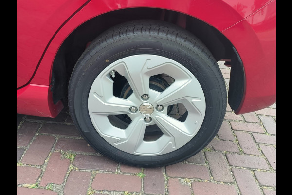 Suzuki Swift 1.2 Select Smart Hybrid Rijklaar + Fabrieksgarantie Henk Jongen Auto's in Helmond,  al 50 jaar service zoals 't hoort!