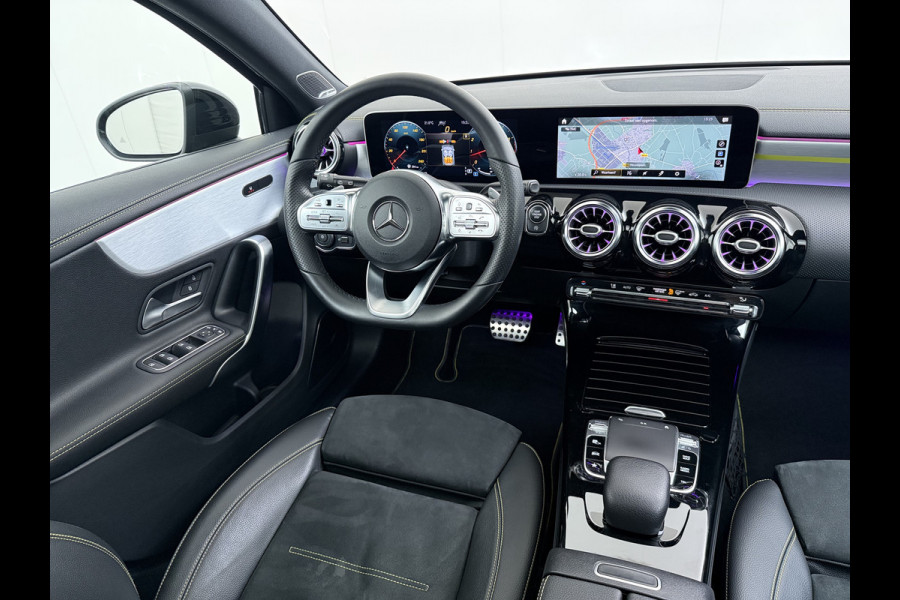 Mercedes-Benz A-Klasse 250 AMG line Edition 1 | Pano Distronic Multibeam Burmester